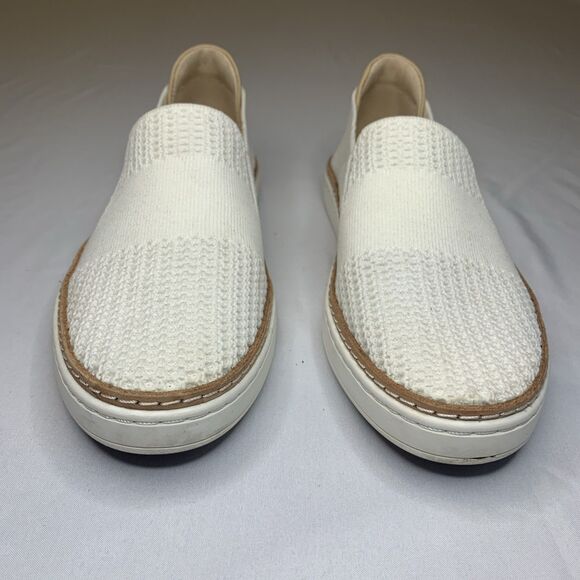 Ugg Sammy Slip On Sneaker White Casual Shoe - Women's 7 - Picture 2 of 8